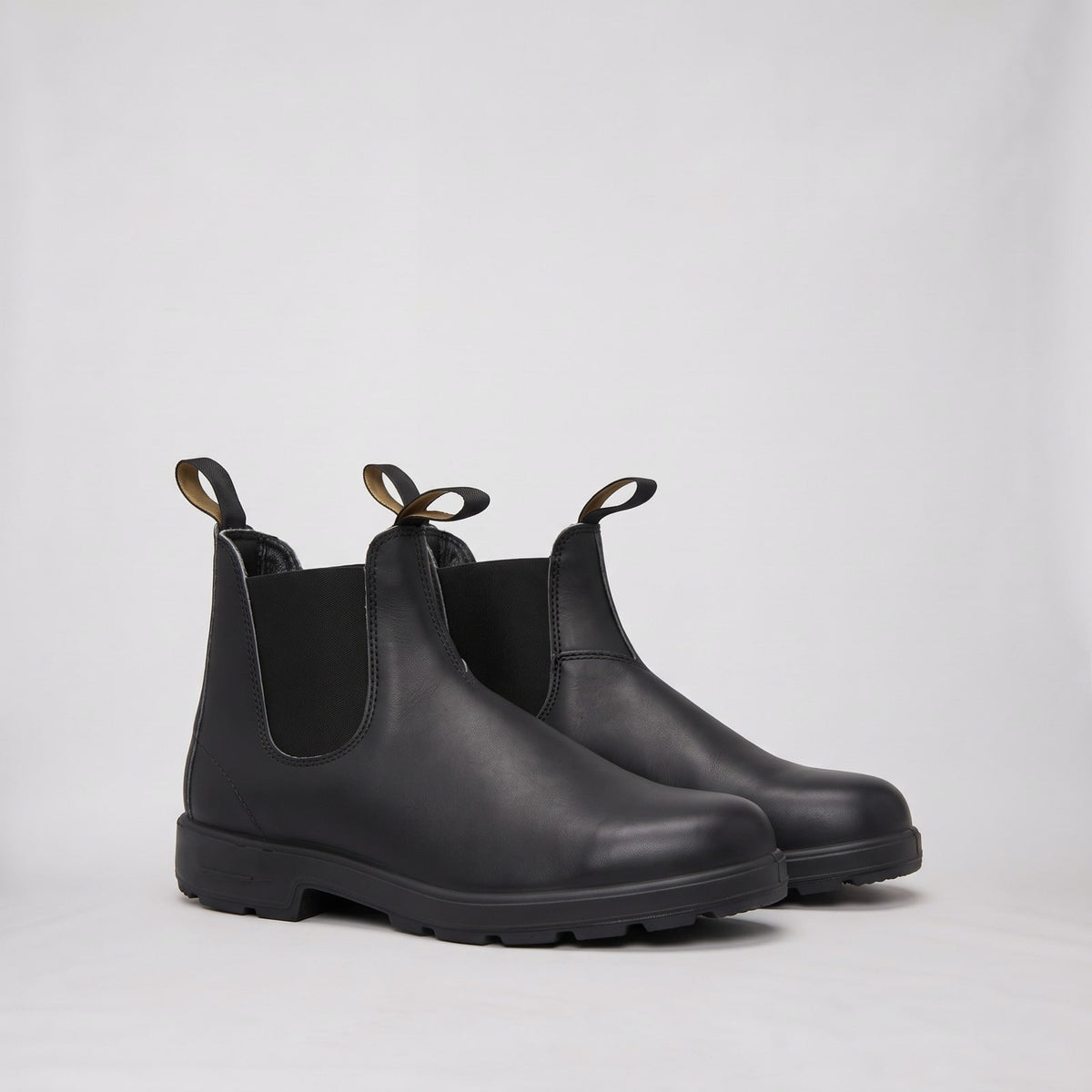 Chelsea Boots, Ankle Winter Pull-On Boots with Elastic Sides and Lug Sole