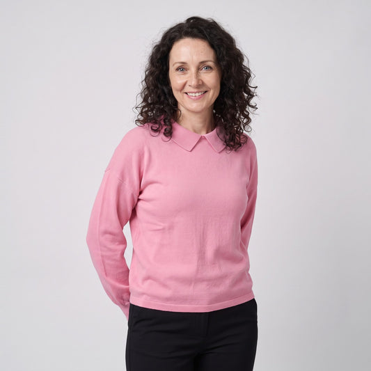 Woman wearing the fine knit jumper with peter pan collar