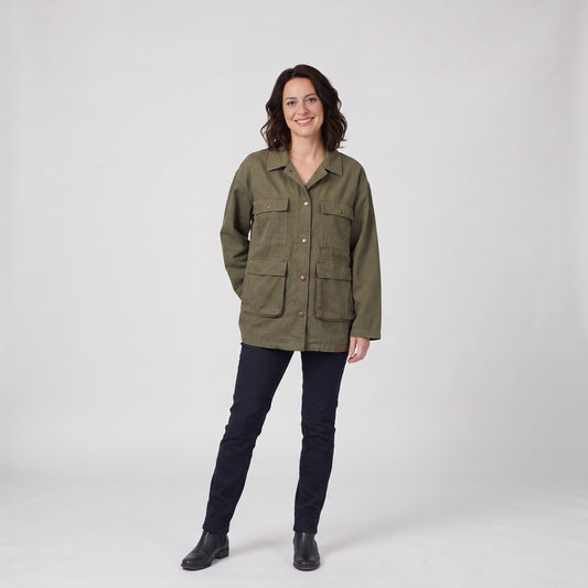Woman wearing the oversized utility field jacket with military flap pockets